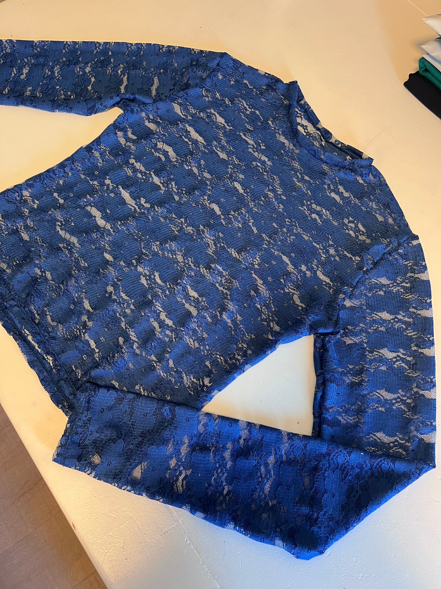 Lilly - Lace Longsleeve Blue