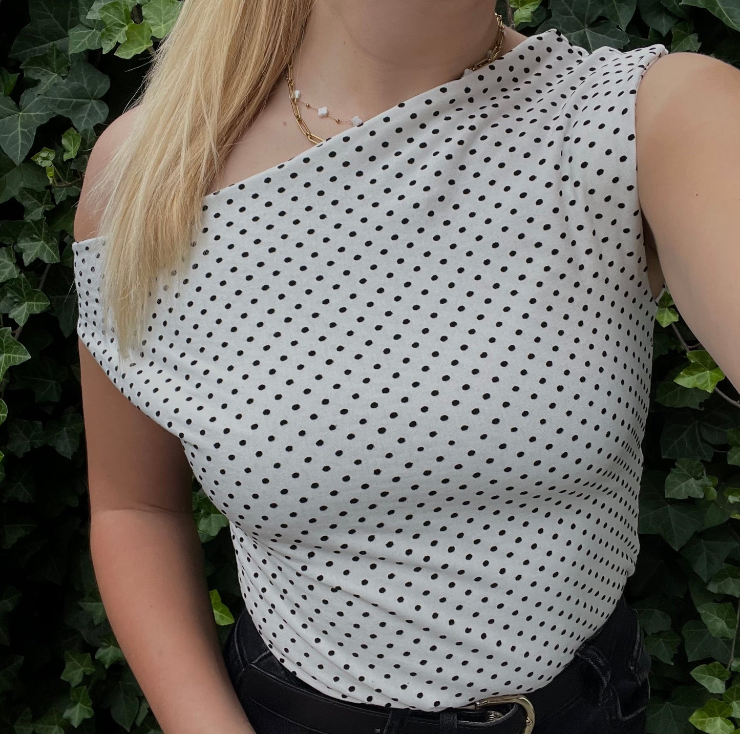 Rose - One Shoulder Top - Polkadot White