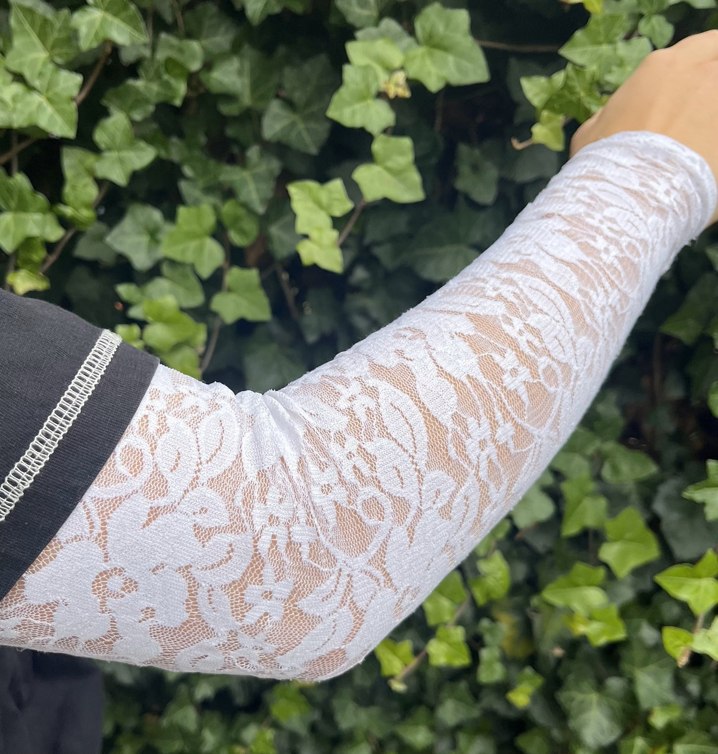 Lilly - Lace Longsleeve White